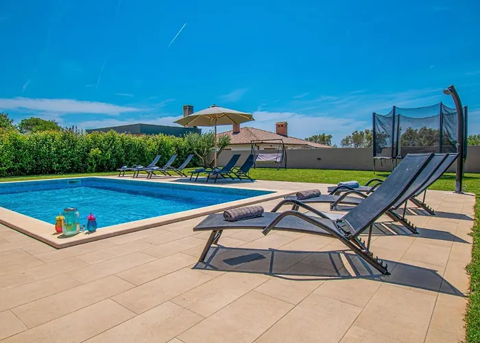 Villa Enjoy Mit Privatem Pool, By Istrabook *