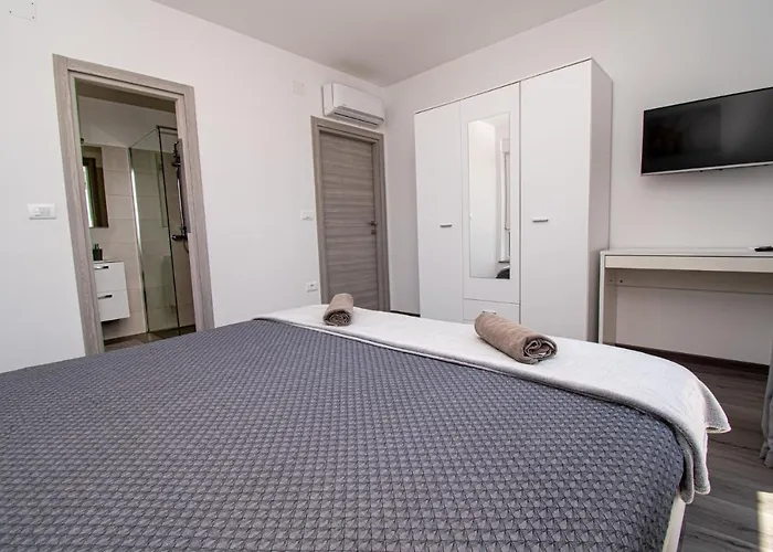 Enjoy Mit Privatem Pool, By Istrabook Пула