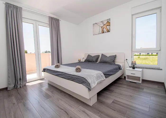 Вілла Enjoy Mit Privatem Pool, By Istrabook *